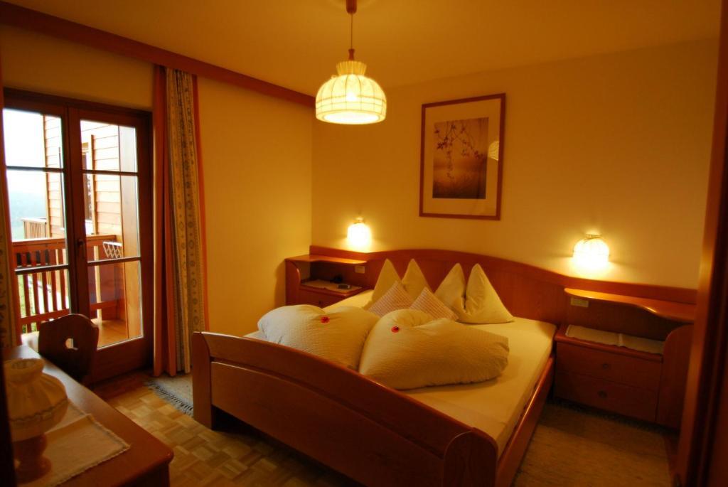 Residence Zirmer Castelrotto Pokoj fotografie